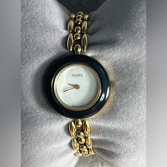 GUCCI 11/12.2 interchangeable bezels with 1 metallic bezel (black) - Picture 1 of 13